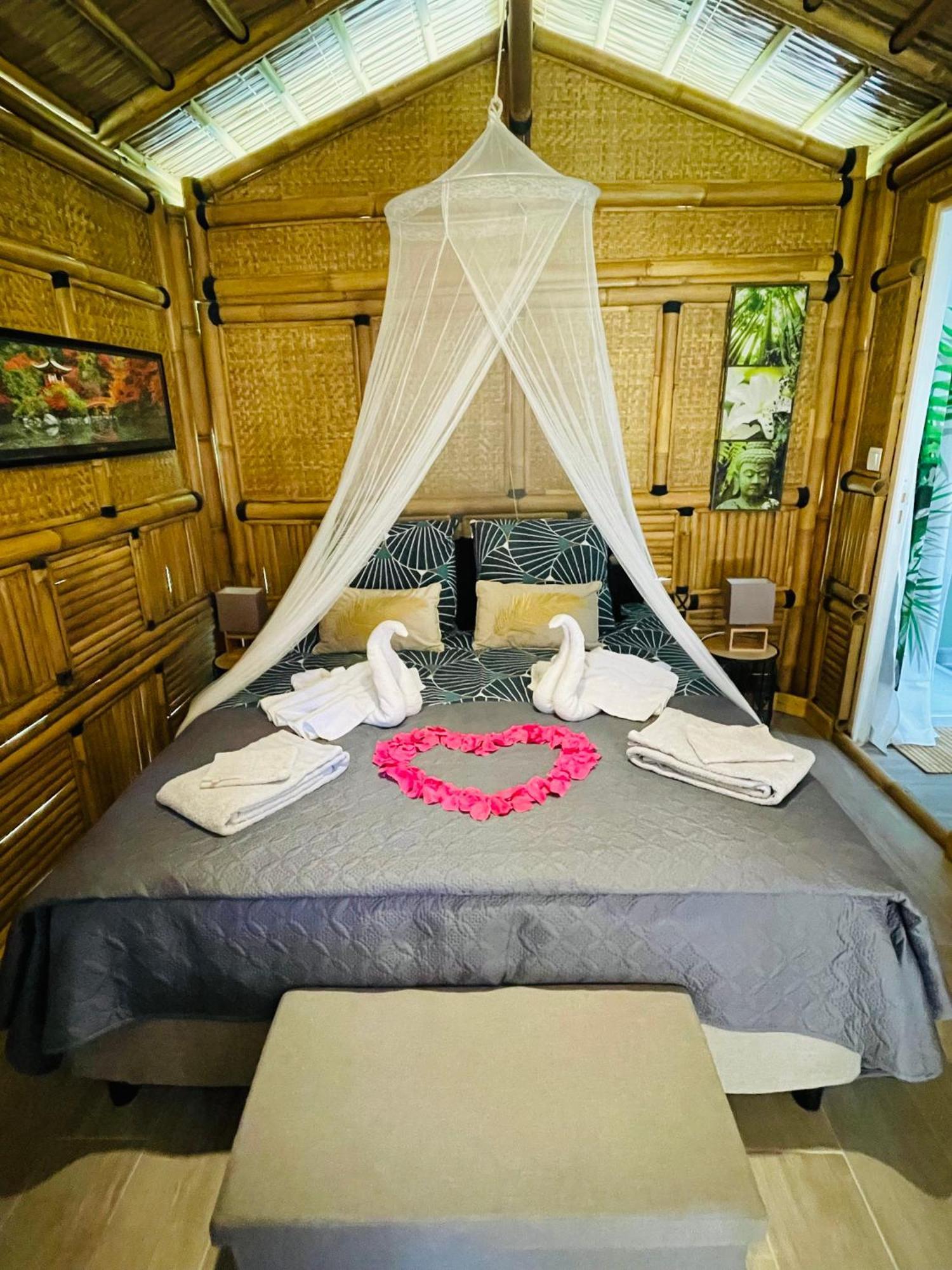 سان جان دو جارد Suite Bambou Bien-Etre A Bali - Le Soleil Des Cevennes المظهر الخارجي الصورة